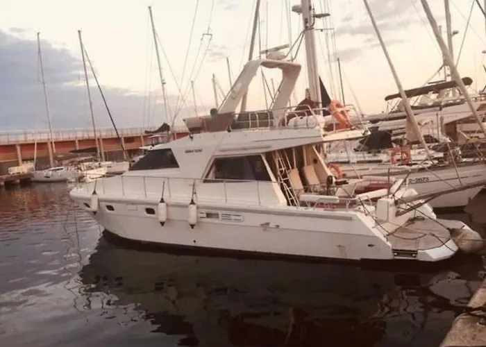 Úszó hotel Barco Barcelona